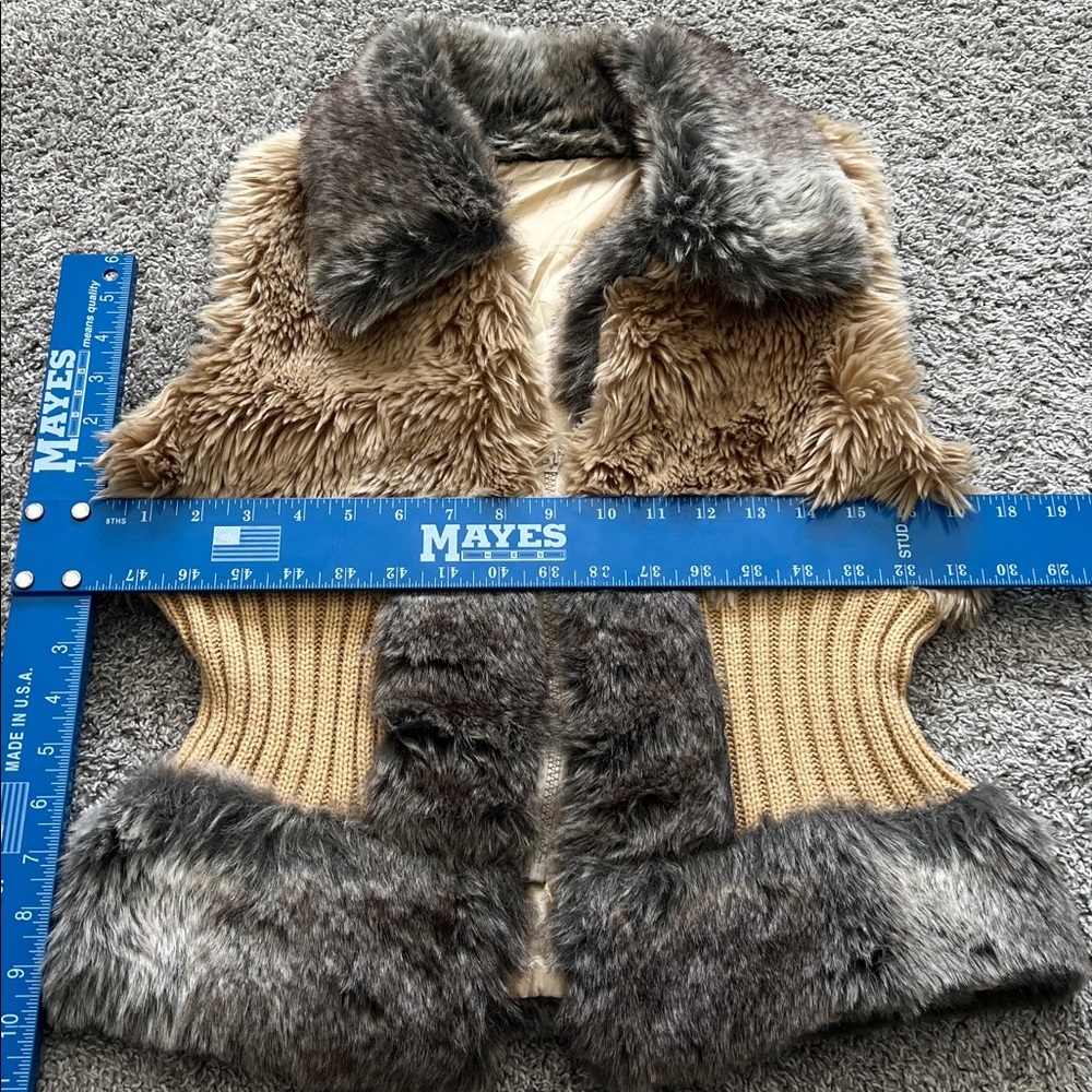 Y2K Grail Faux Fur Fitted Vest Tan + Brown Mob Wife Aesthetic - Size M - Picture 5 of 7